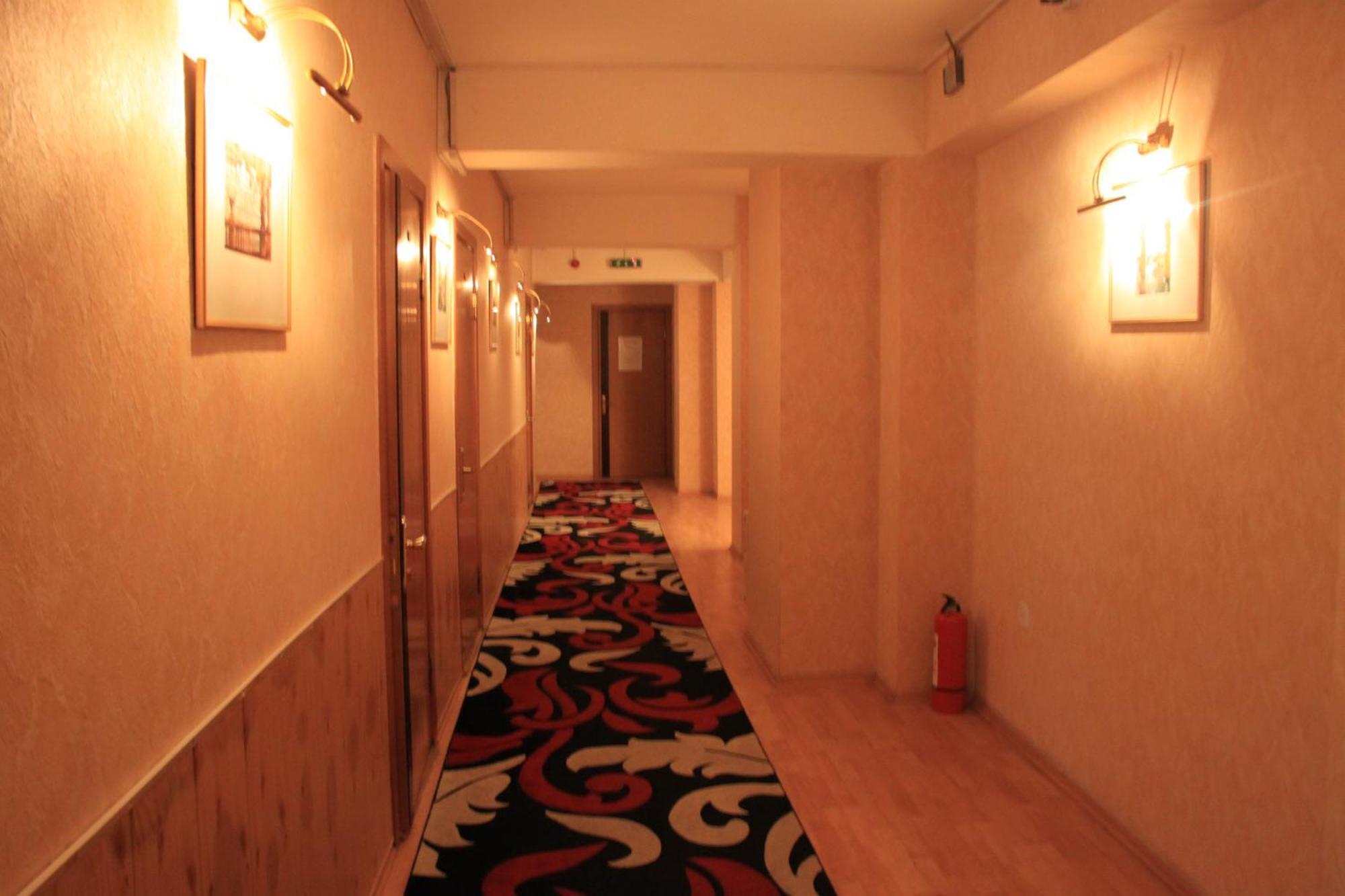 Gallery Hotel Bakoe Buitenkant foto